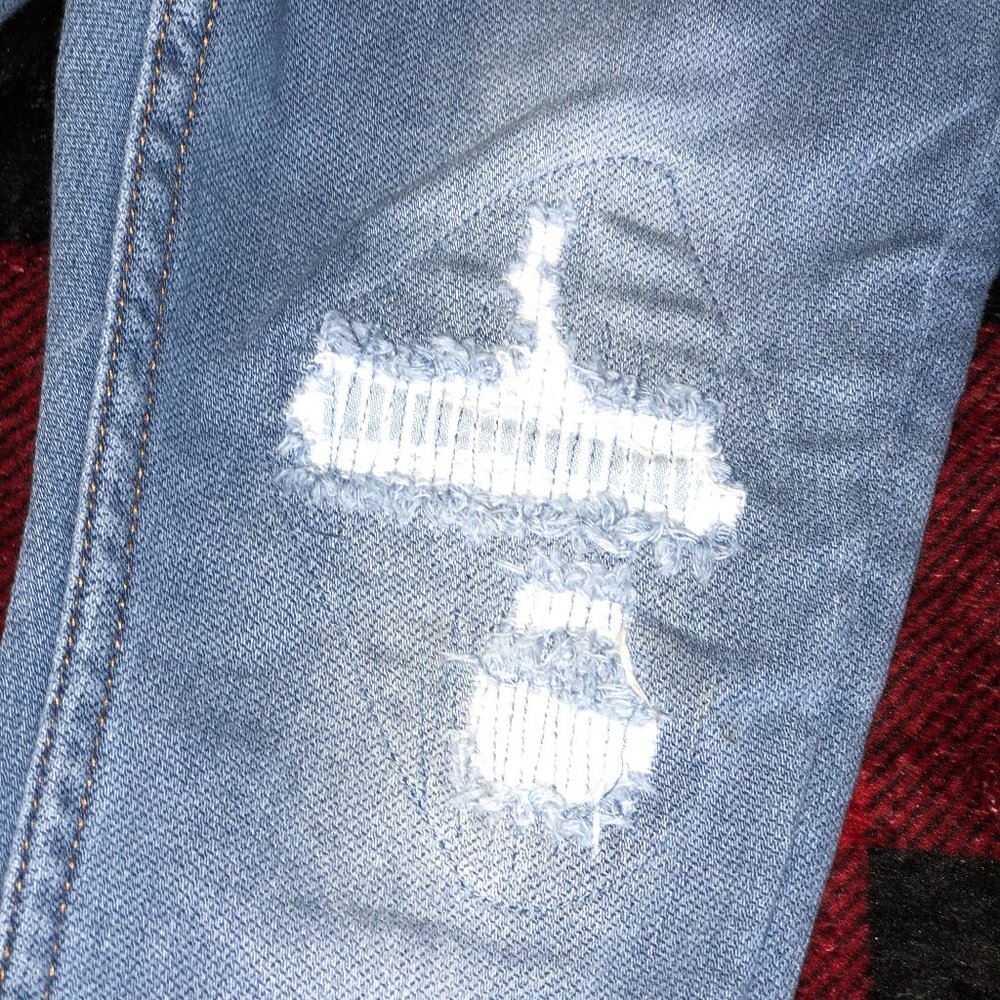 Distressed Jeans - Picture 3 of 5